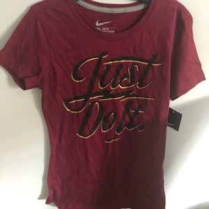 Maroon Nike t-shirt